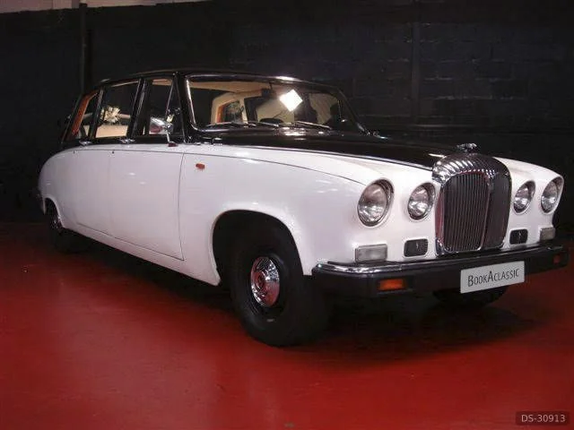 1989 Daimler DS 420 Laundelette in Glasgow