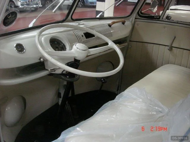 1966 Volkswagen Campervan 5