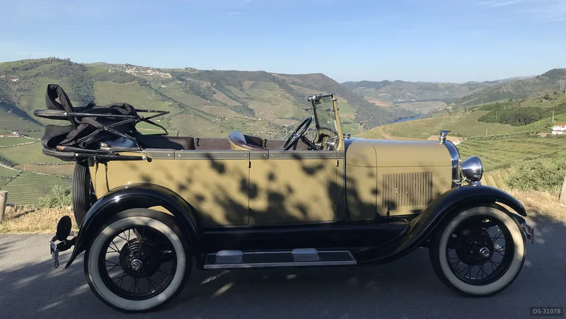 1928 Ford Model A in Vila Real 3