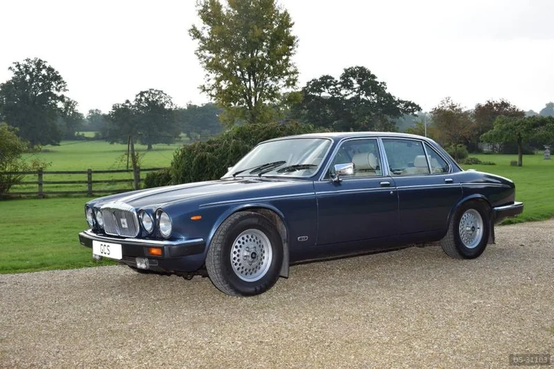 1991 Daimler Double Six 5.3 Series III in Reading
