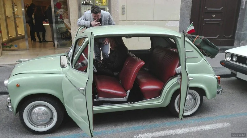 1958 Fiat 600 in Torre Del Greco 8