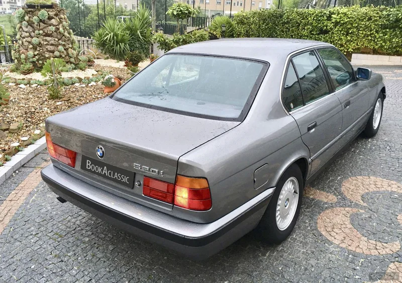 1991 BMW 520i
