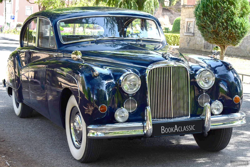 1958 Jaguar Mk9 in Loures