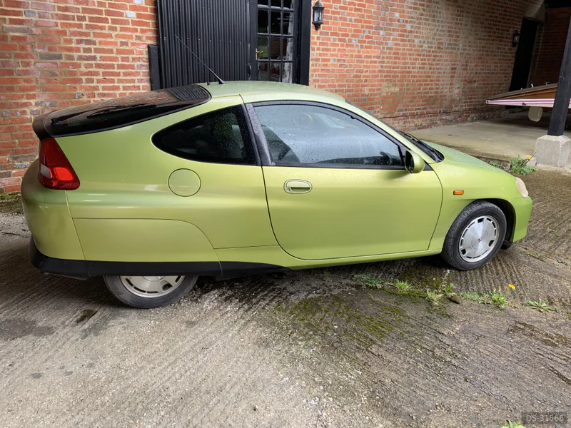 2000 Honda Insight in Lewknor 2