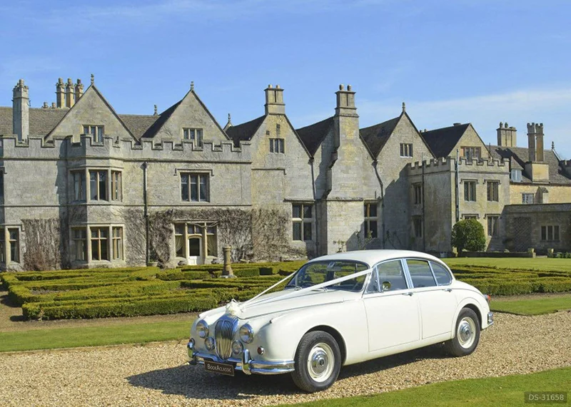 1964 Daimler 250 V8 in Leicestershire 4