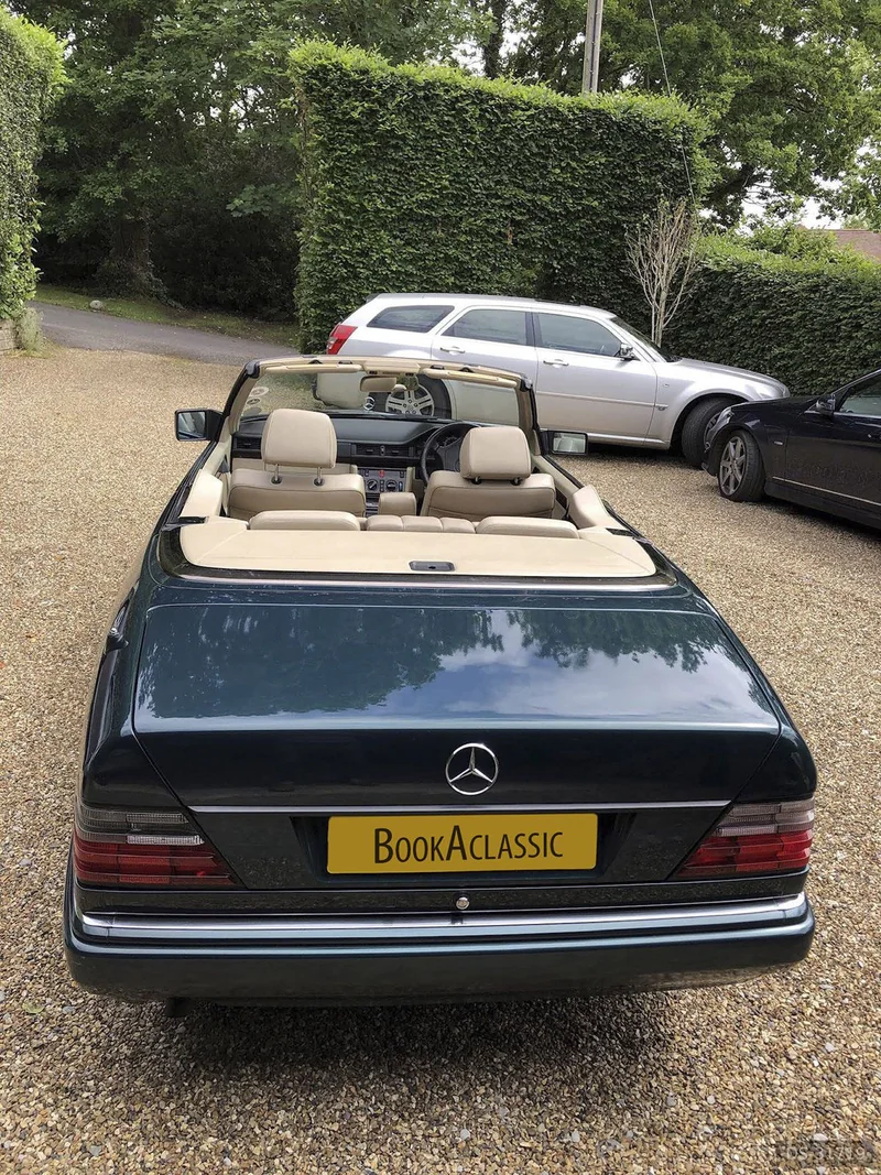 1995 Mercedes-Benz E220 Convertible in Southend On Sea 2