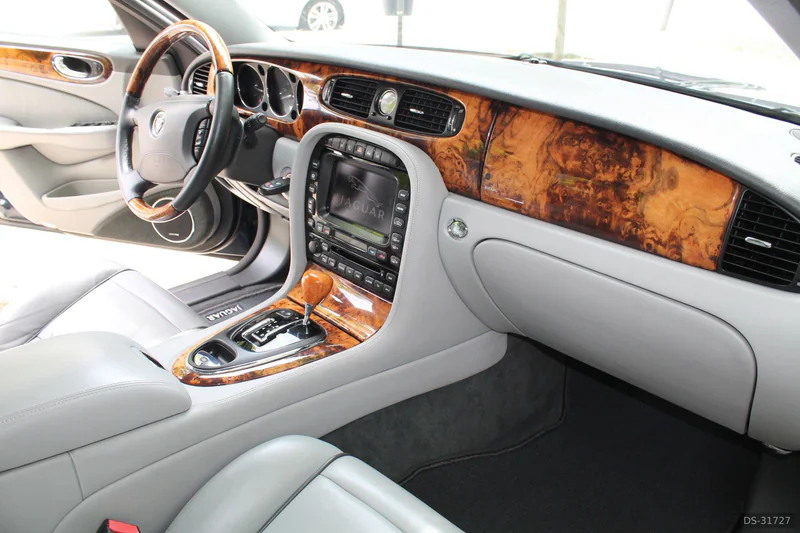 2006 Jaguar Xj Sovereign in Porto 8