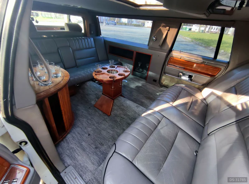 1989 Lincoln Town Car Limuzína in Malý Lég 7