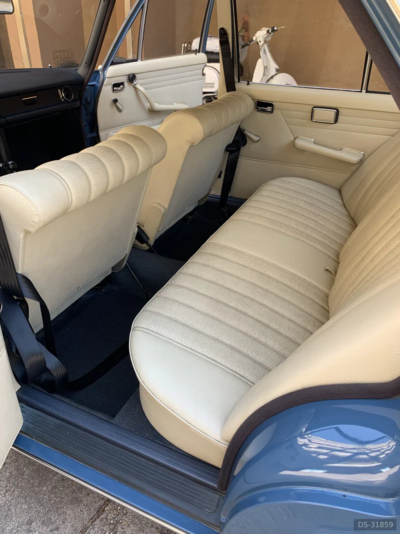 1968 Mercedes-Benz 220 E in Roma 12