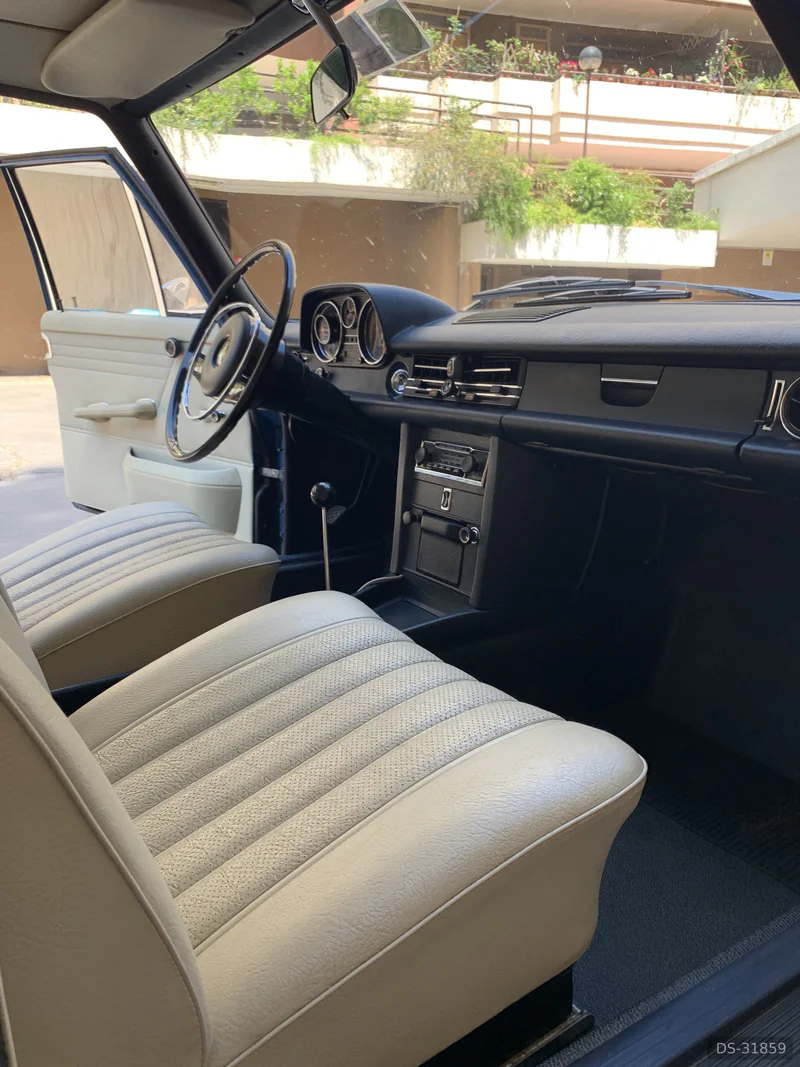 1968 Mercedes-Benz 220 E in Roma 14