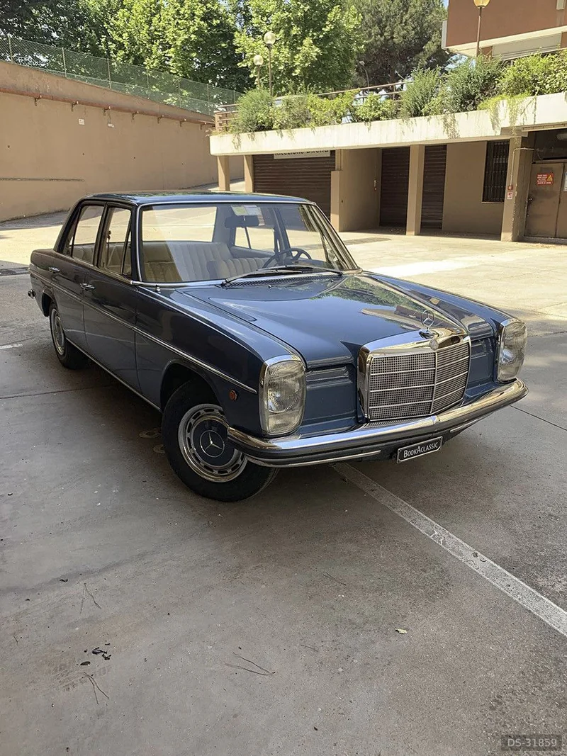 1968 Mercedes-Benz 220 E in Roma 9