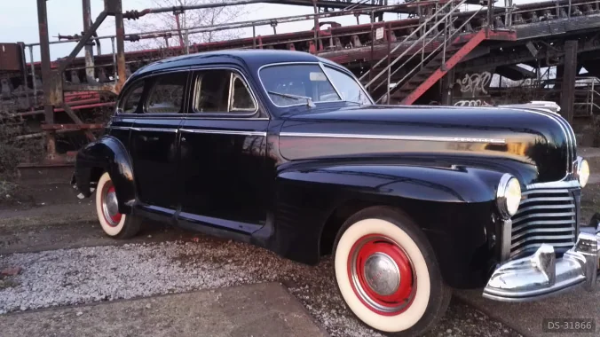 1938 Pontiac Torpedo Silver Streak in Düsseldorf - Bezirk 3 5