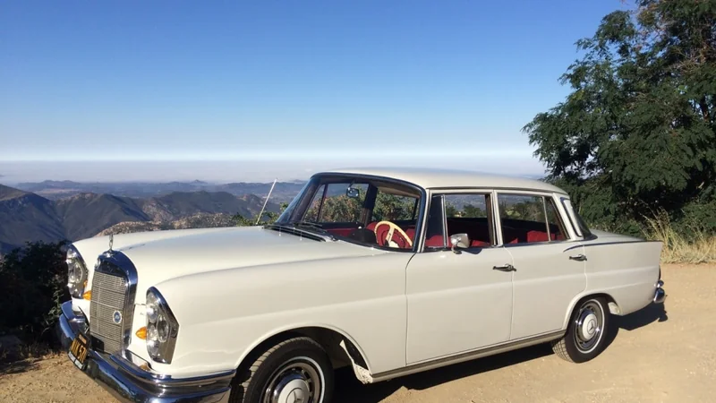 1965 Mercedes-Benz 220S in Oceanside