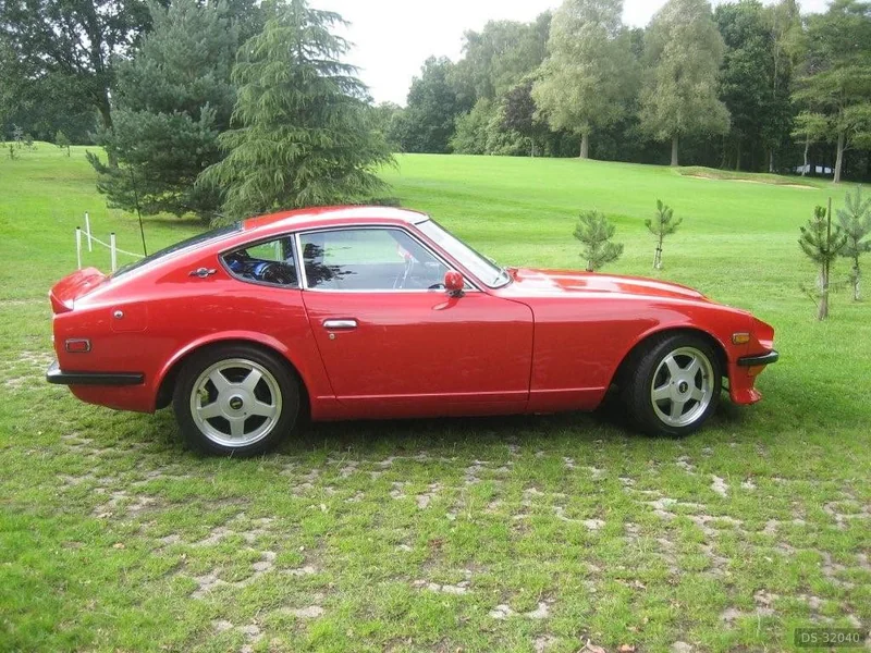 1970 Datsun 240z in Bushey Heath 2