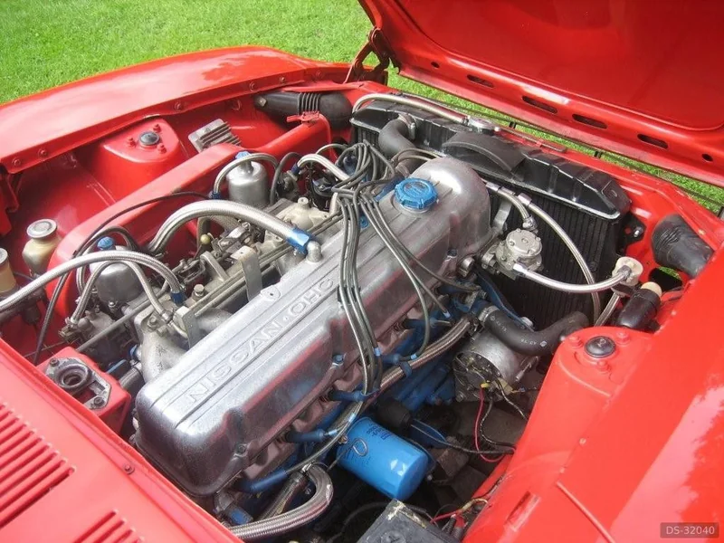 1970 Datsun 240z in Bushey Heath 4