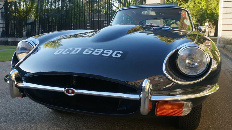 1969 Jaguar E Type Series 2 in London 8