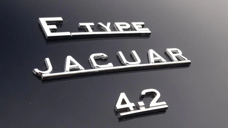 1969 Jaguar E Type Series 2 in London 11