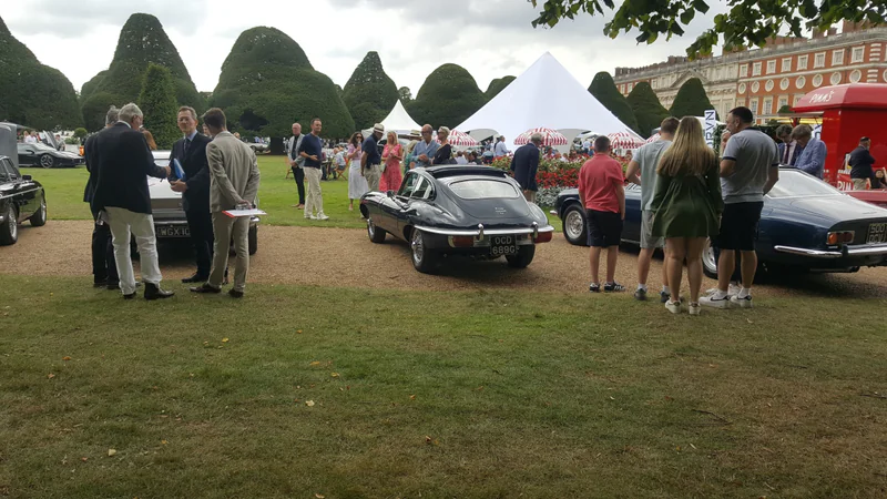 1969 Jaguar E Type Series 2 in London 14