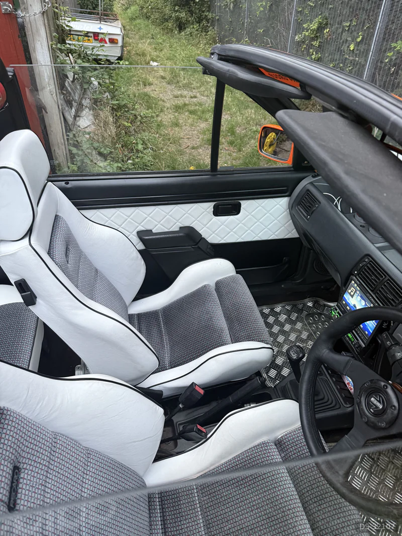 1990 Ford Escort in London 2