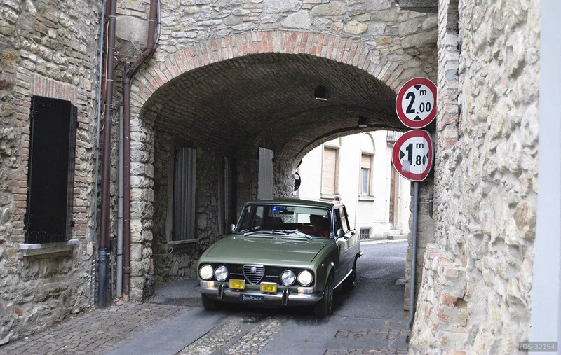 1972 Alfa Romeo 105.12 2000 Berlina in Pontremoli 11