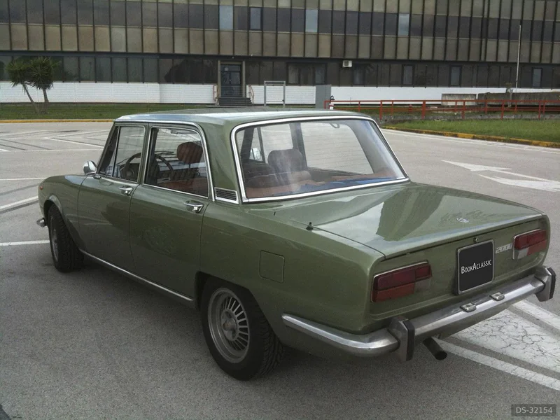 1972 Alfa Romeo 105.12 2000 Berlina in Pontremoli 4