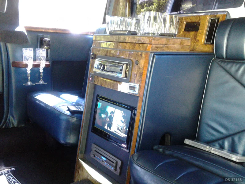 1977 Lincoln Continental Limousine