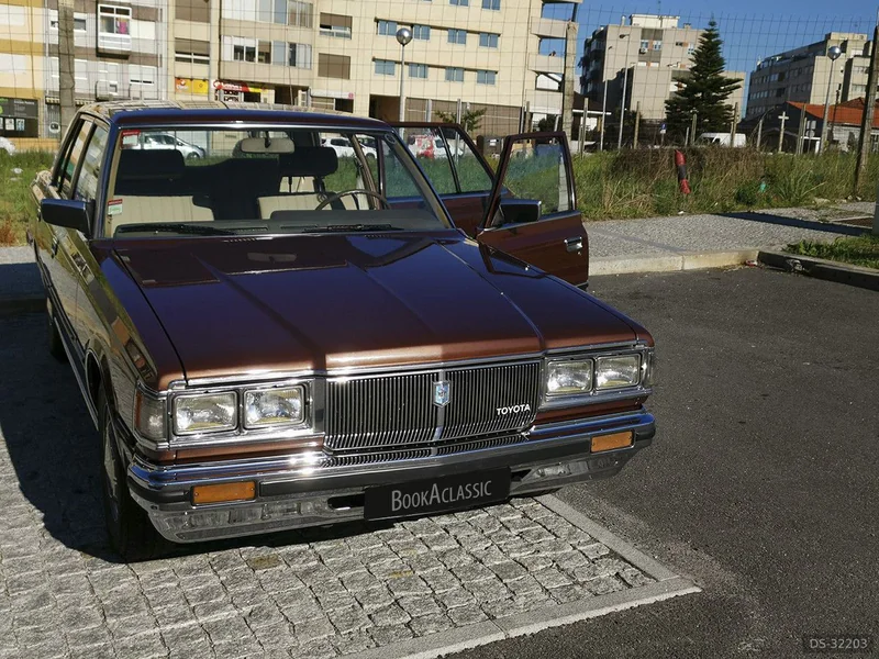 1981 Toyota Crown in Porto 4