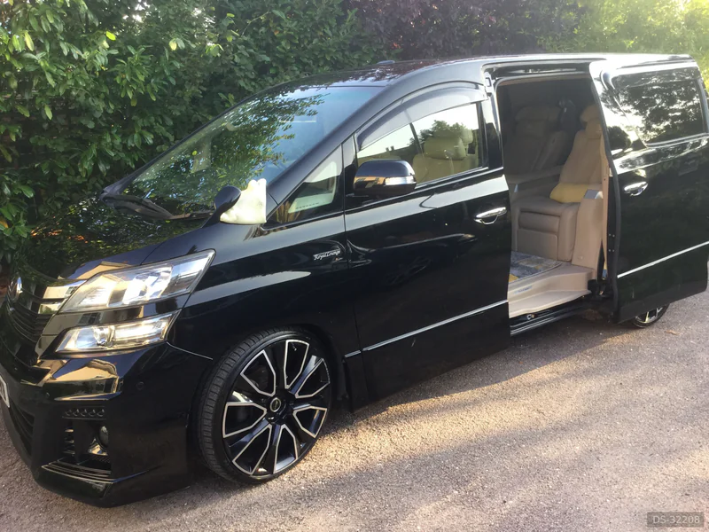 2008 Toyota Vellfire Royal Lounge in London 4