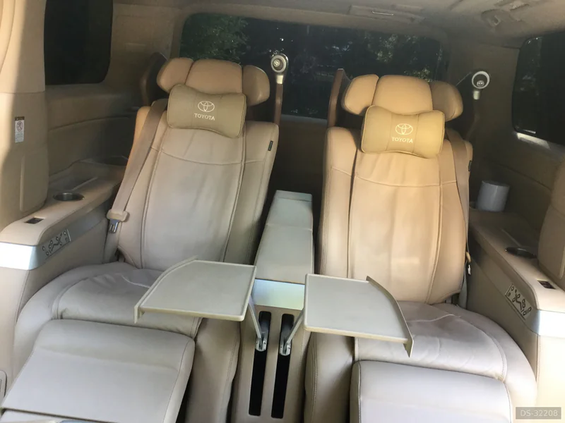 2008 Toyota Vellfire Royal Lounge in London 8