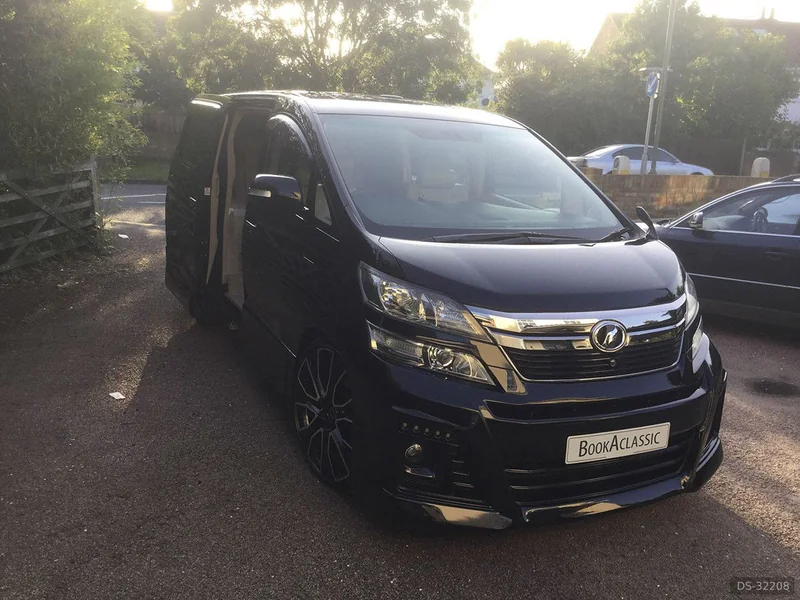 2008 Toyota Vellfire Royal Lounge in London 5