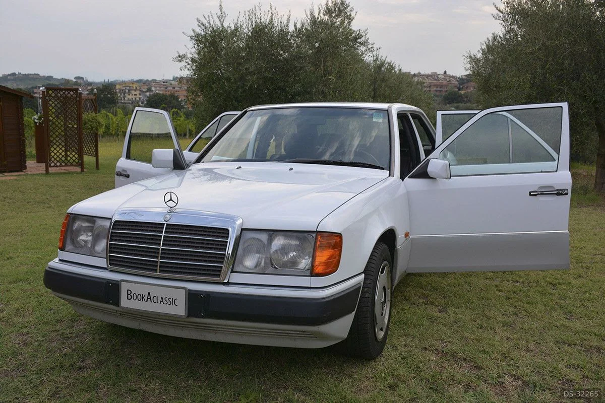 1992 Mercedes-Benz W124 200e