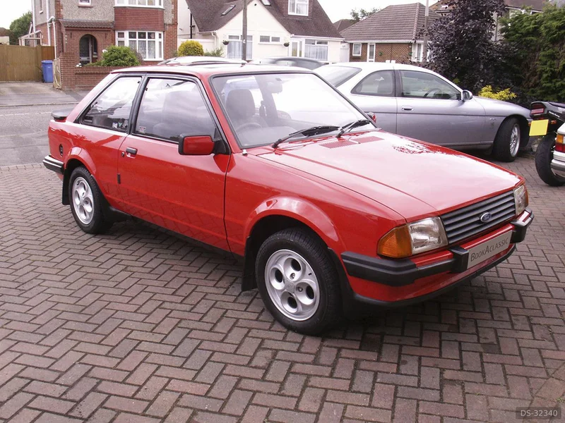 1981 Ford Escort Xr3 in Bournemouth 3