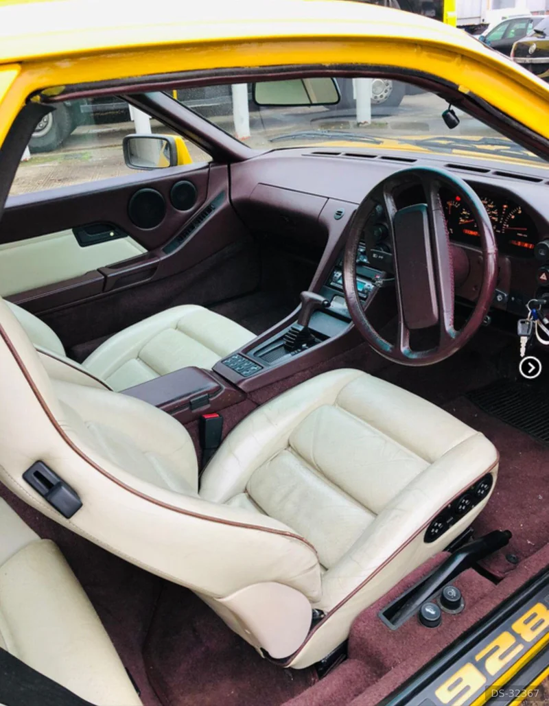 1990 Porsche 928 S4 in Macclesfield 4