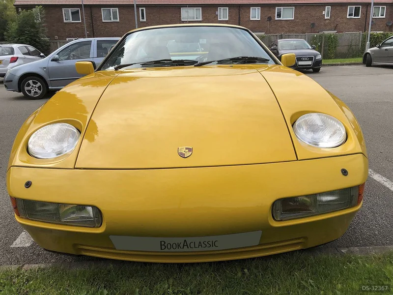 1990 Porsche 928 S4 in Macclesfield 3