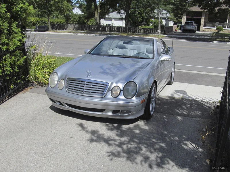 2002 Mercedes-Benz CLK Cabriolet in Aurora 3