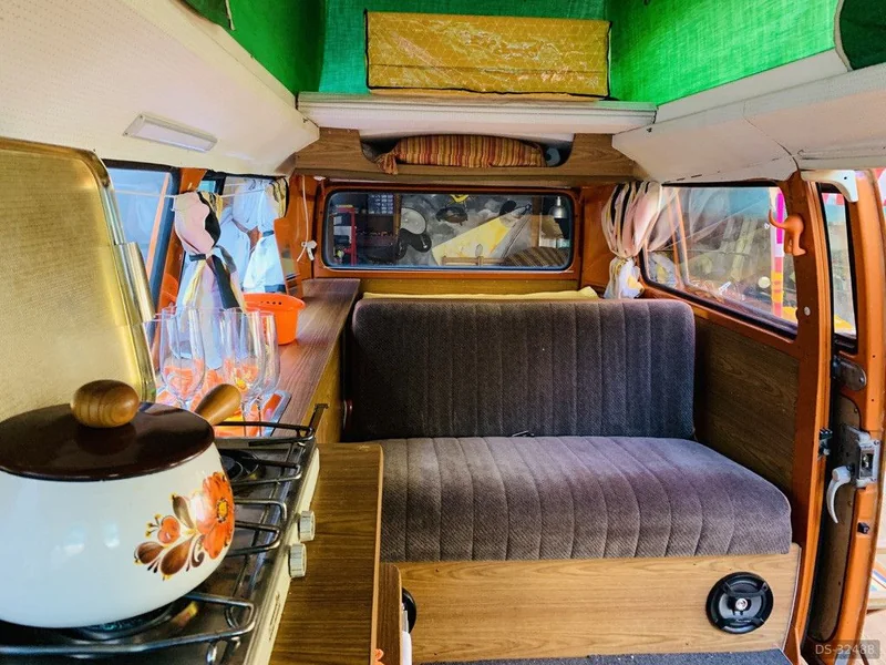 1975 Volkswagen Kombi Campervan in Brighton, Melbourne 5