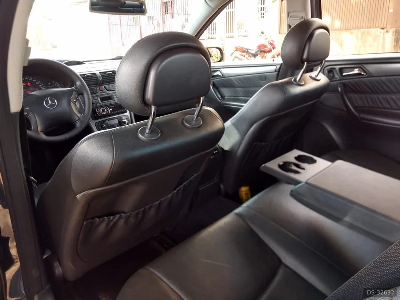 2002 Mercedes-Benz C320 V6 in Brasília 6