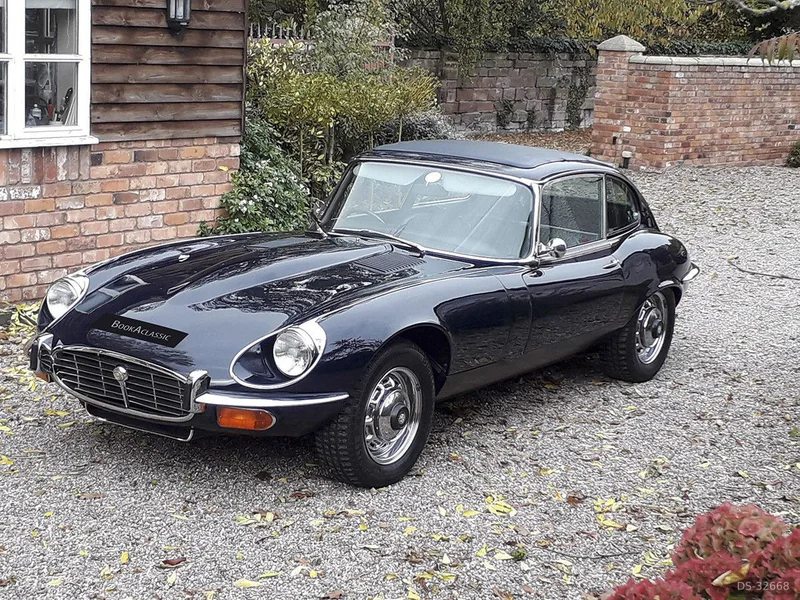 1972 Jaguar E-type in Chester 1
