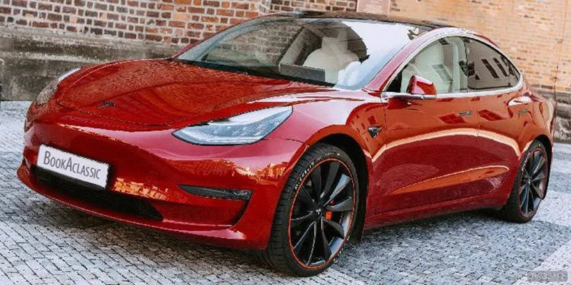 2019 Tesla Model 3 Performance in Praskačka 6