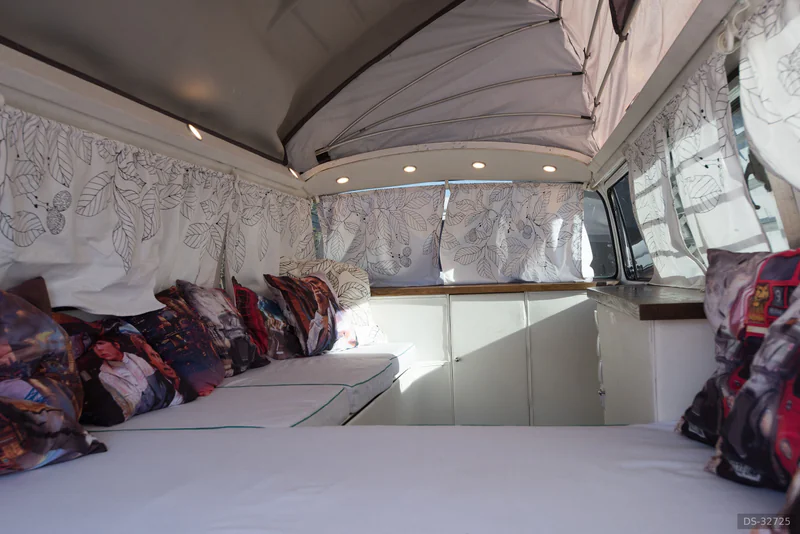 1975 Volkswagen T2 Bay Window in Takeley 10