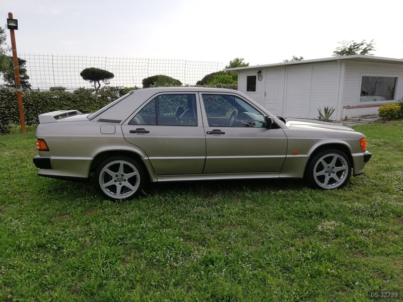 1987 Mercedes-Benz 190 in Napoli 3