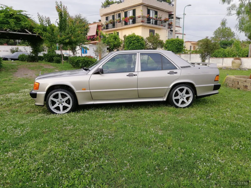 1987 Mercedes-Benz 190 in Napoli 6