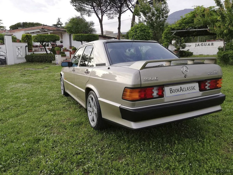 1987 Mercedes-Benz 190 in Napoli 8