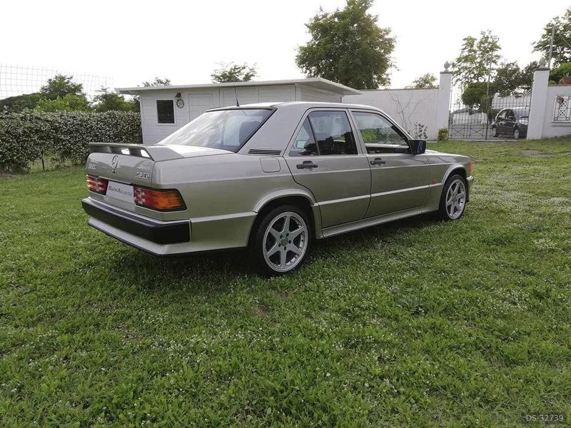1987 Mercedes-Benz 190 in Napoli 4