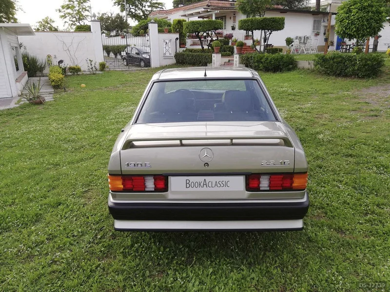1987 Mercedes-Benz 190 in Napoli 13