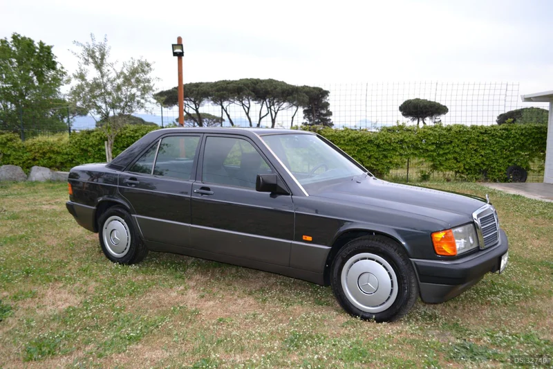 1990 Mercedes-Benz 190 in Napoli 5