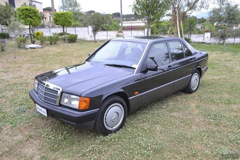 1990 Mercedes-Benz 190 in Napoli 2