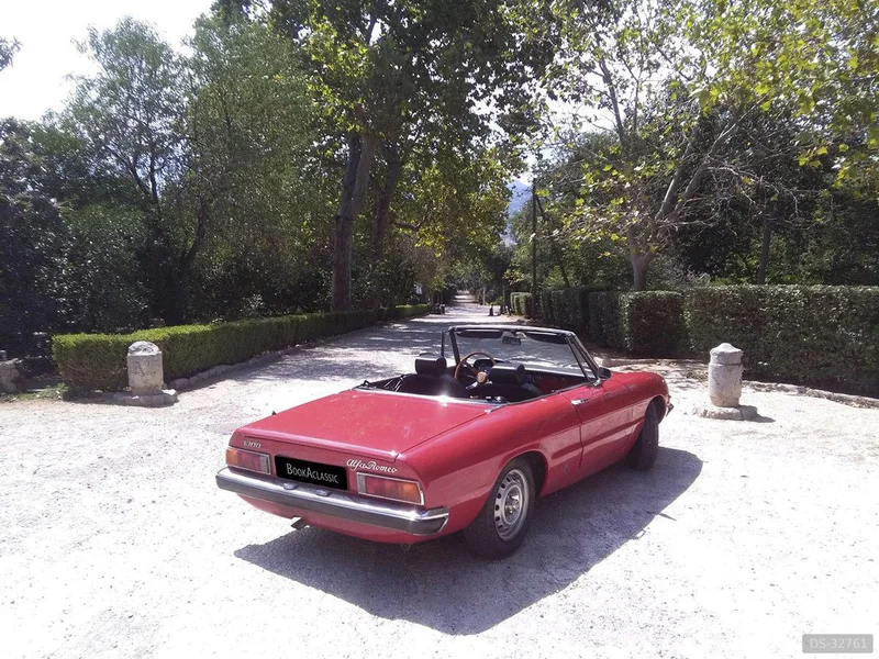 1970 Alfa Romeo Duetto in Palermo 6