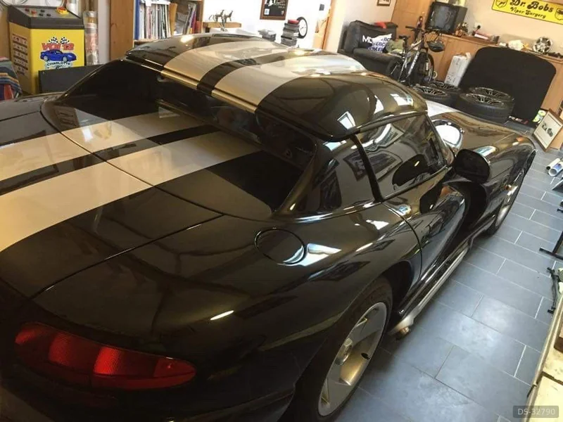 1994 Dodge Viper in Kedington 4