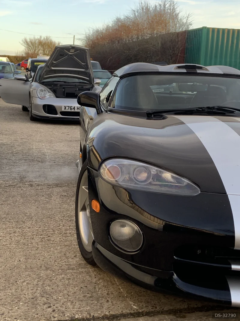 1994 Dodge Viper in Kedington 9